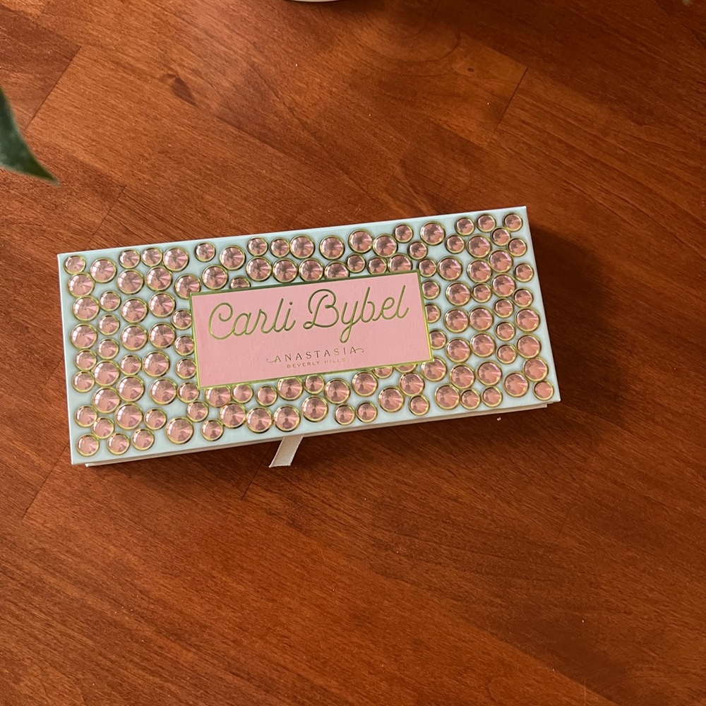 Carli Bybel Palette